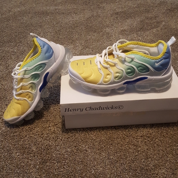 henry chadwicks nike vapormax purple womens